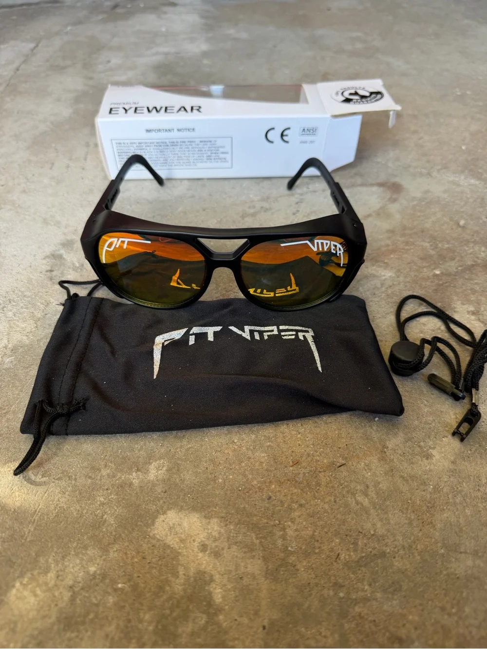 Pit Viper Exciters Sunglasses The Exec Black Polarized Lens 149mm